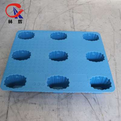 Blow molding nestable standard plastic pallet